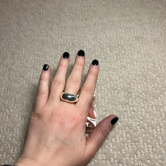 Silver Ring - Picture 2 of 4
